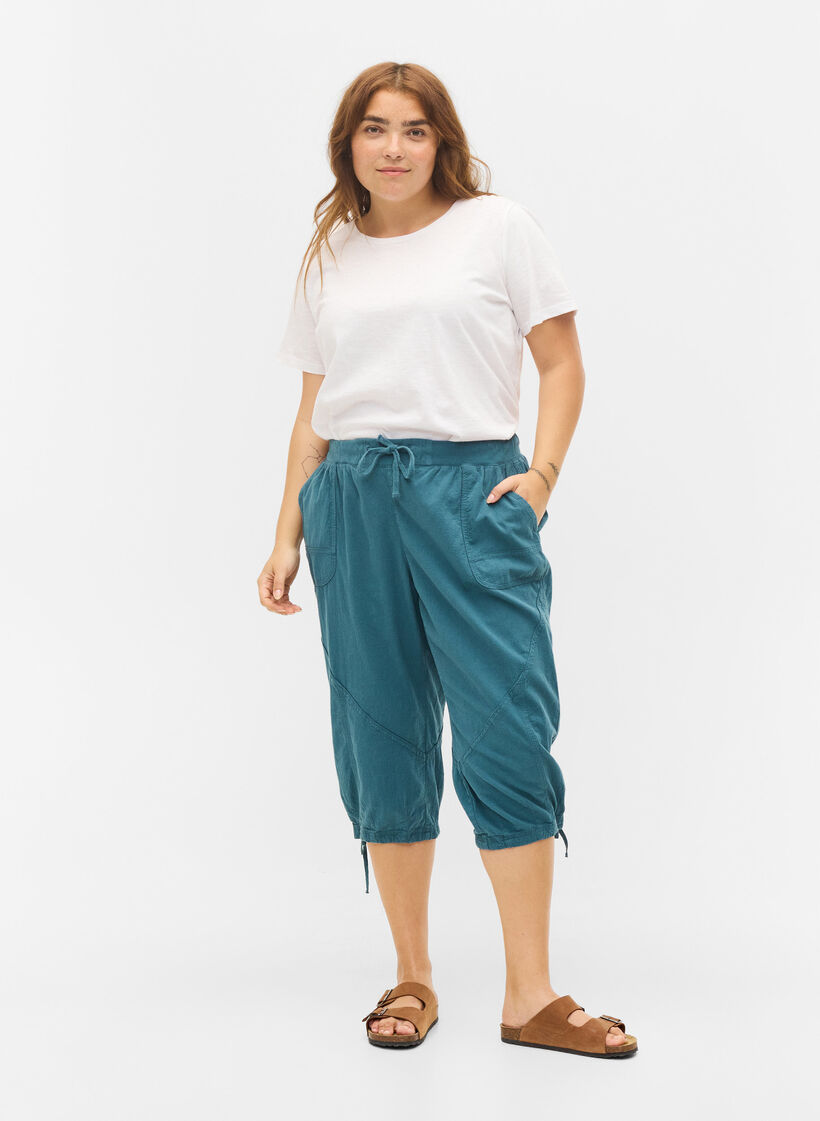 Loose cropped trousers in cotton, Petrol, Model image number 0
