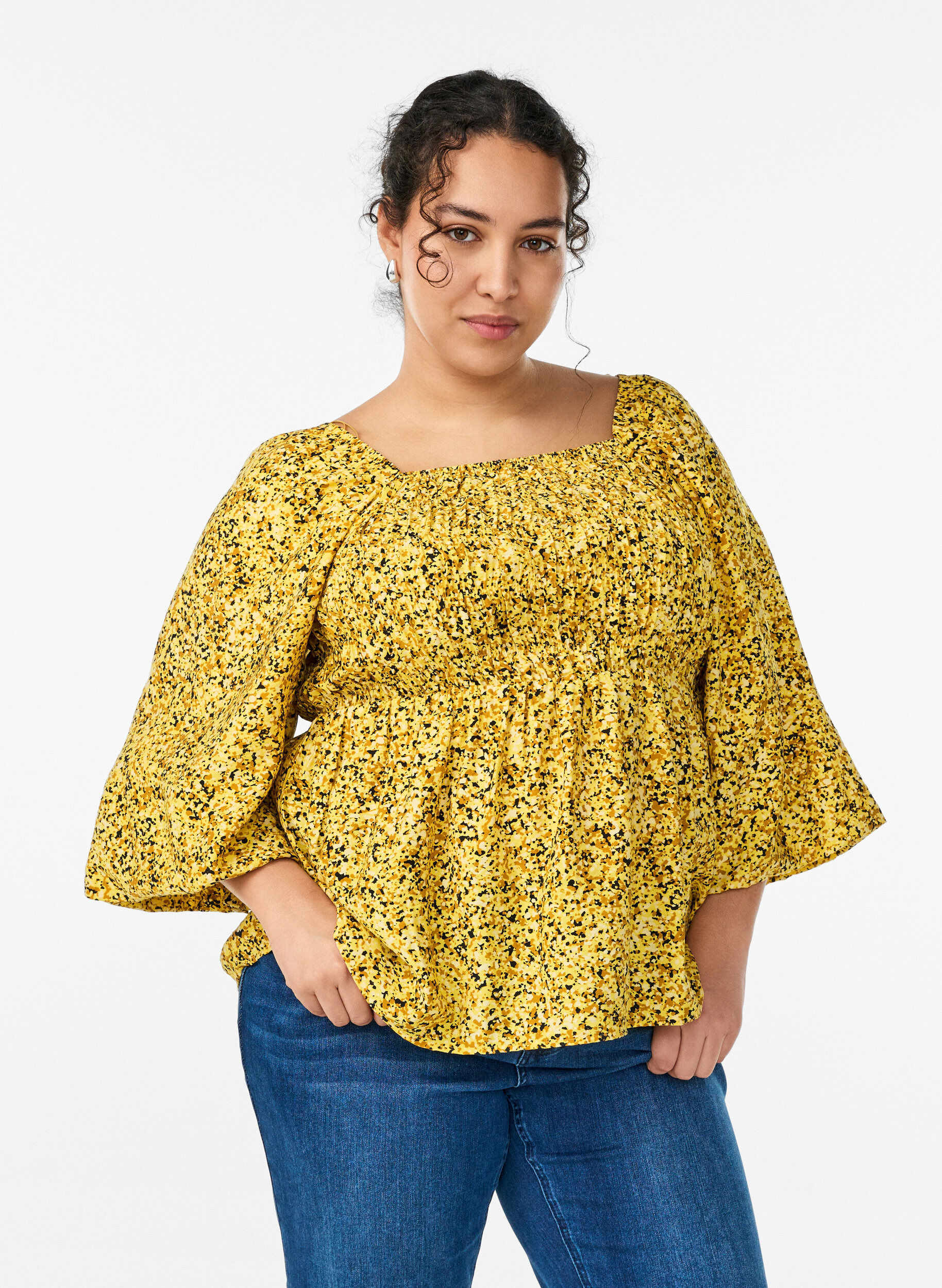 ZizzifashionBlouse with smock and square neckline, Yellow, Model image number 0