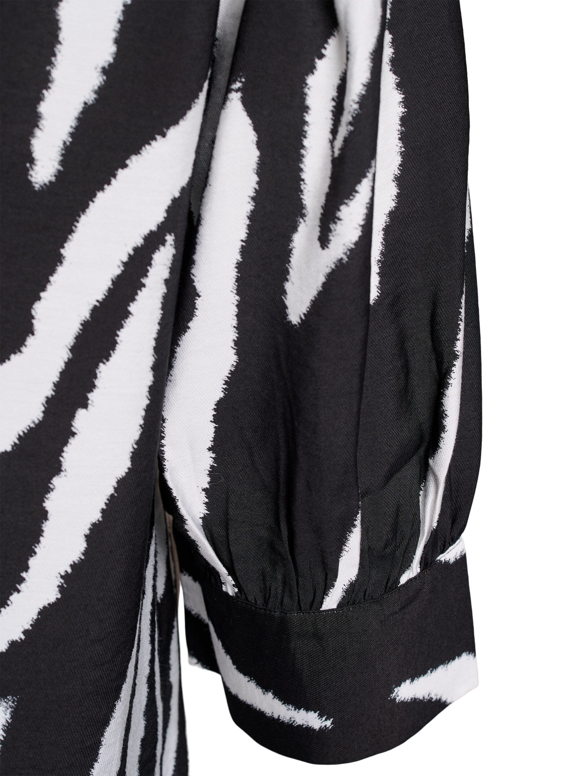 ZizzifashionBlouse with smock and long sleeves, Black, Packshot image number 3
