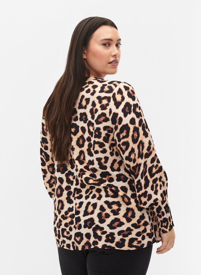 Printed viscose top with smock, Leo AOP, Model image number 1