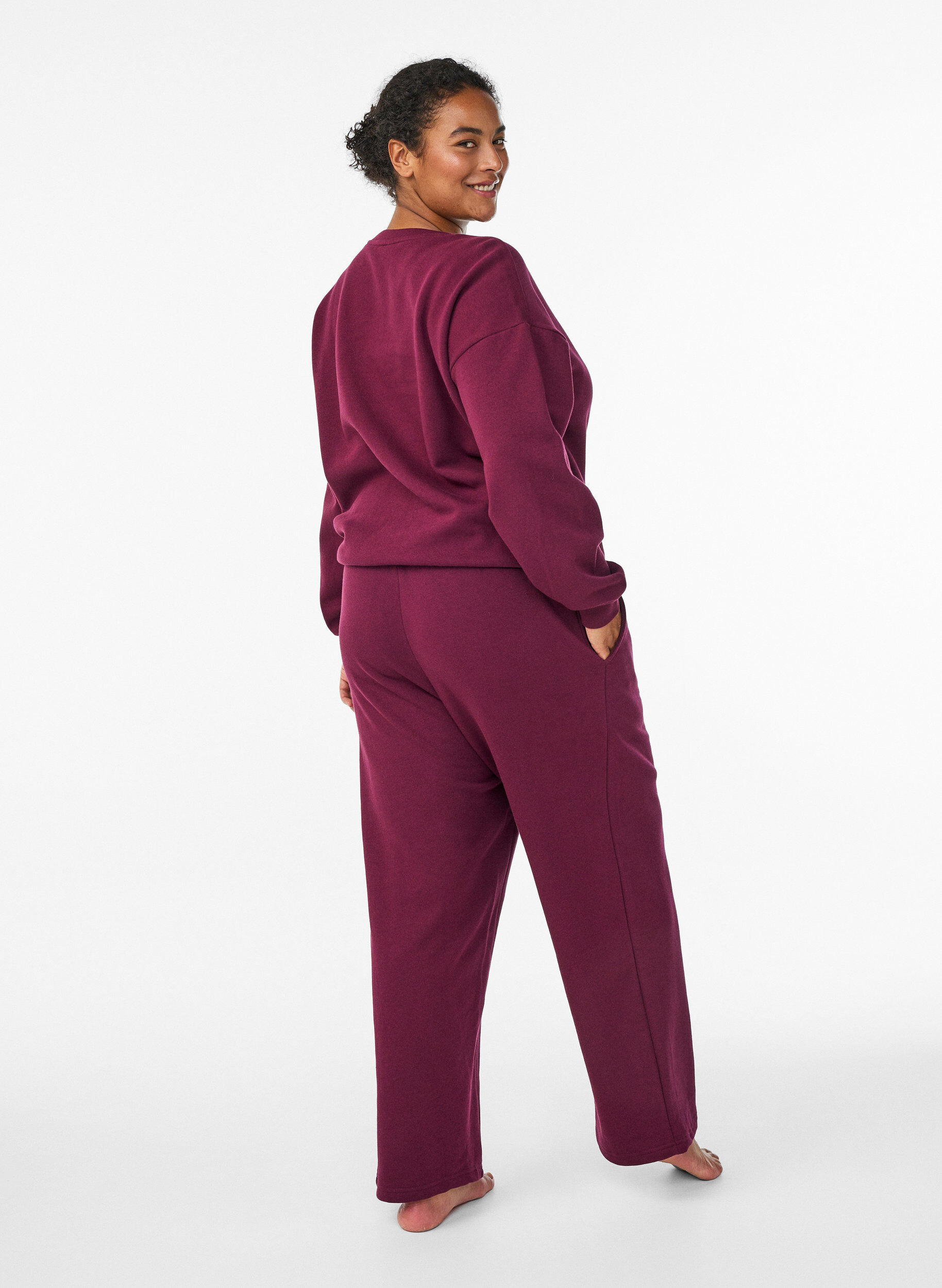 Zizzifashion Sweatpants with pockets, Dark Bordeaux, Model image number 1