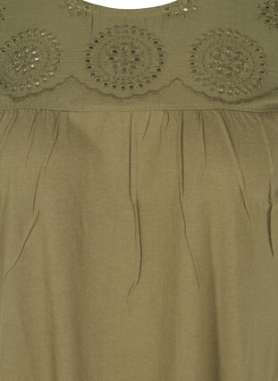 Short-sleeved blouse with broderie anglaise, Ivy Green, Packshot image number 2