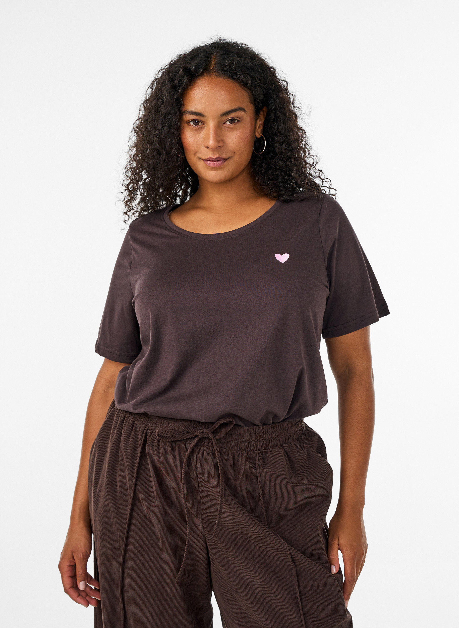 T-shirt with motif, Brown, Model