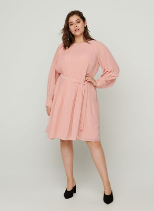 Long-sleeved plisse dress with a waist tie, Rose Tan, Model image number 2