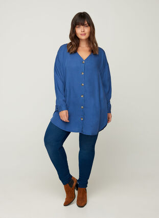 V-neck lyocell shirt, Blue denim, Model image number 3