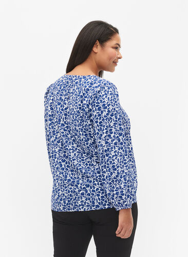 Blouse with puff sleeves, White/Blue Ditsy, Model image number 1