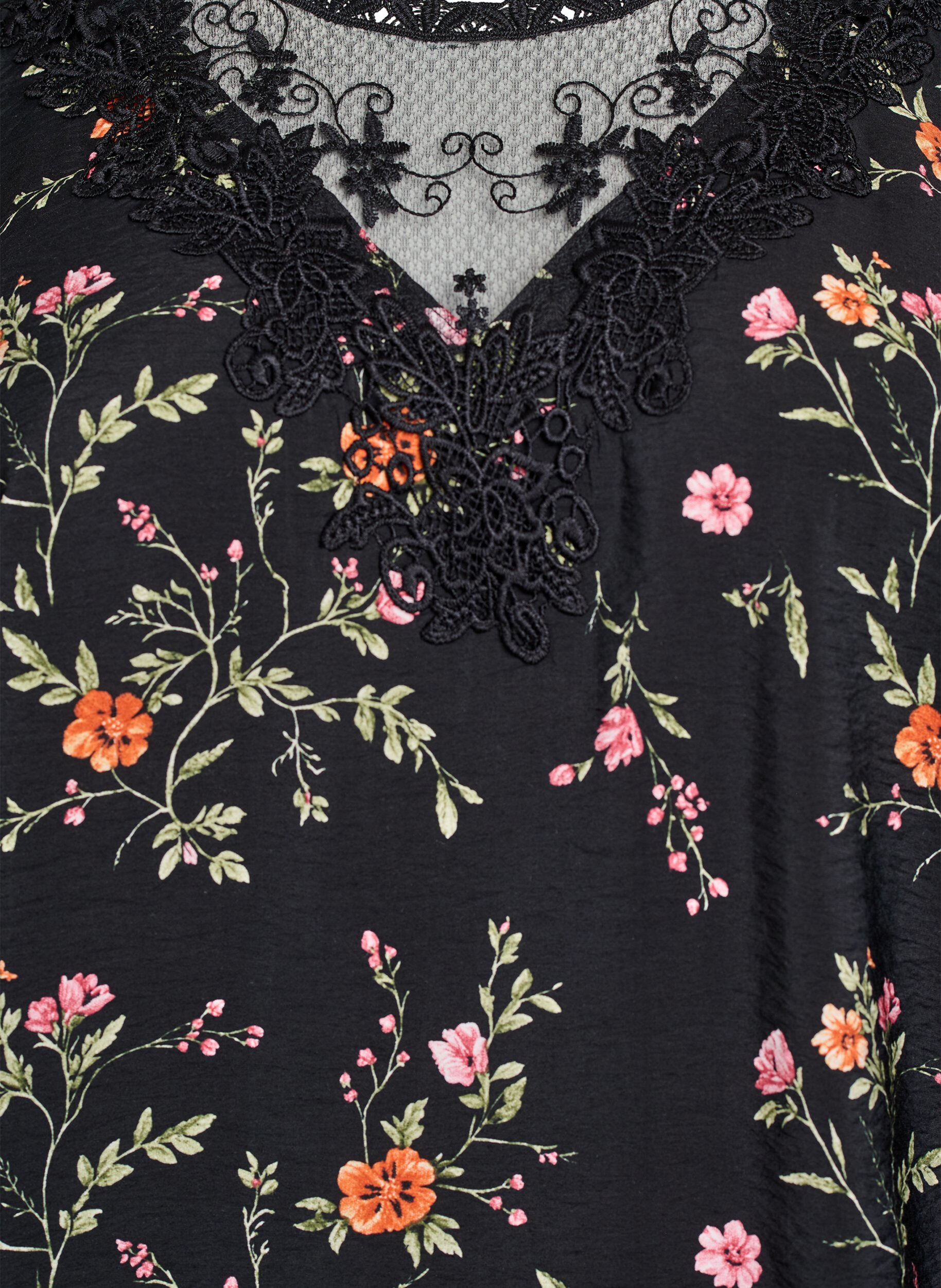 ZizzifashionBlouse with 3/4 sleeves and lace details, Black, Packshot image number 2