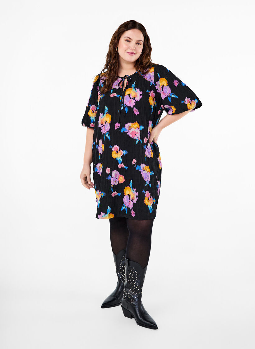 Dress with short puff sleeves and floral print, Black w. flower AOP, Model image number 2
