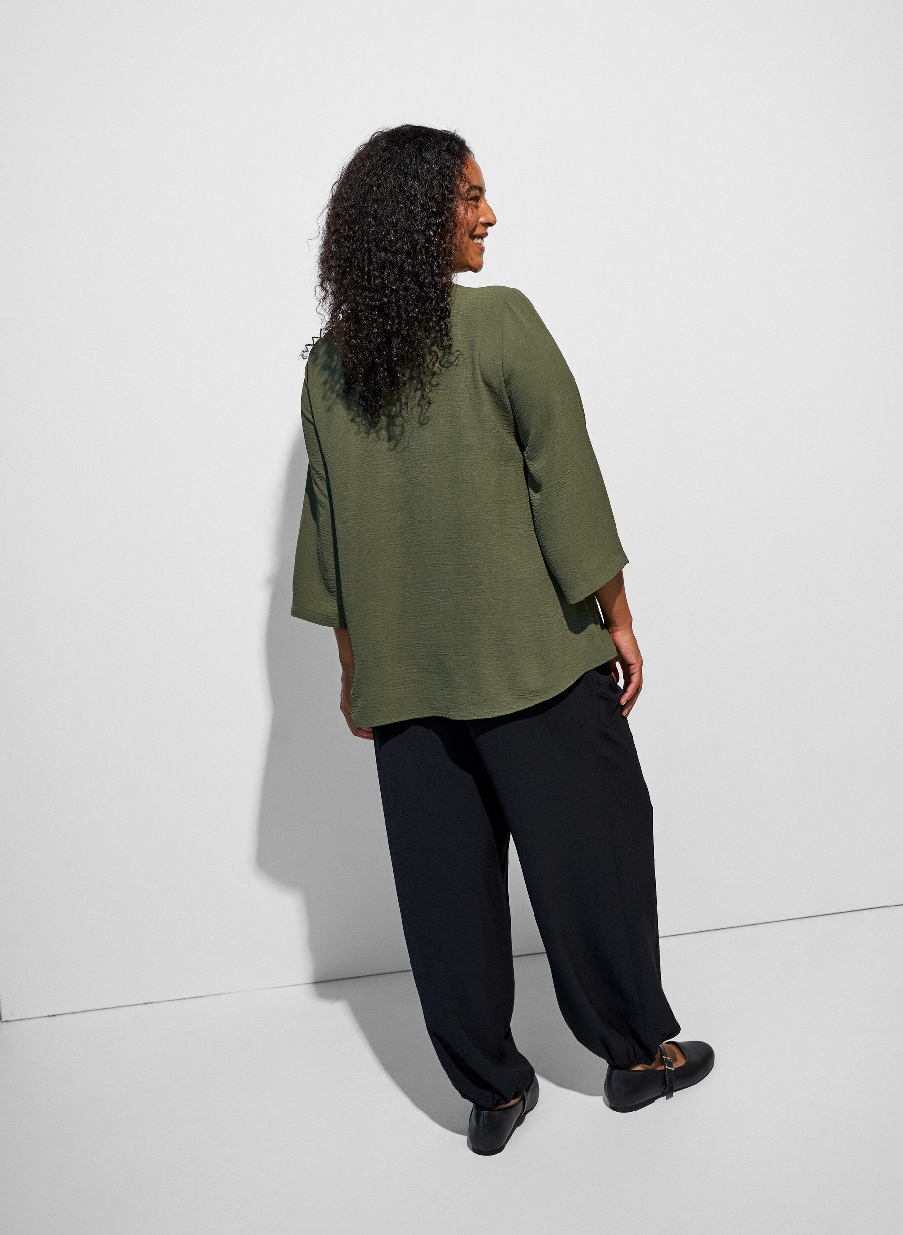 ZizzifashionBlouse with 3/4 sleeves, Green, Model image number 2