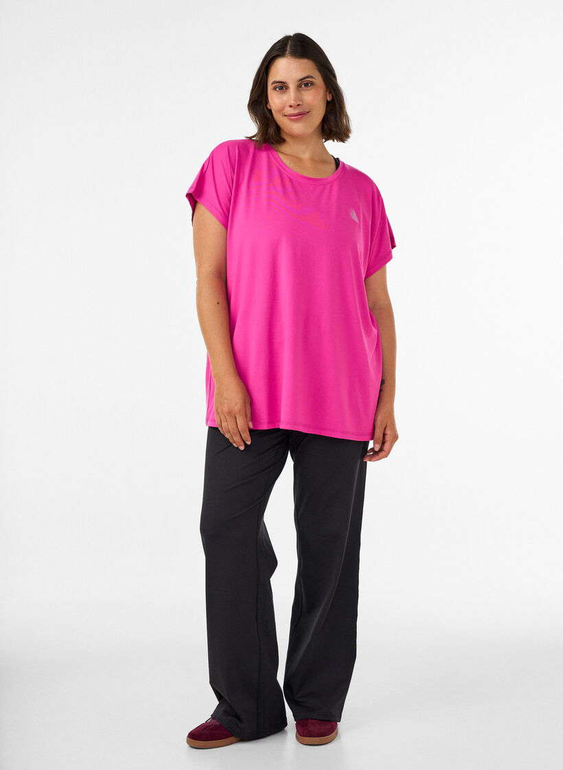 Solid-coloured training T-shirt, Pink, Model image number 1