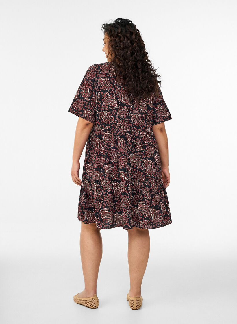 Short sleeve dress with a-line and cutlines, Black, Model image number 2