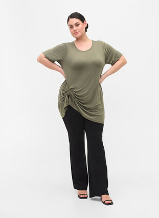 Short-sleeved viscose tunic with snow details, Dusty Olive, Model image number 2