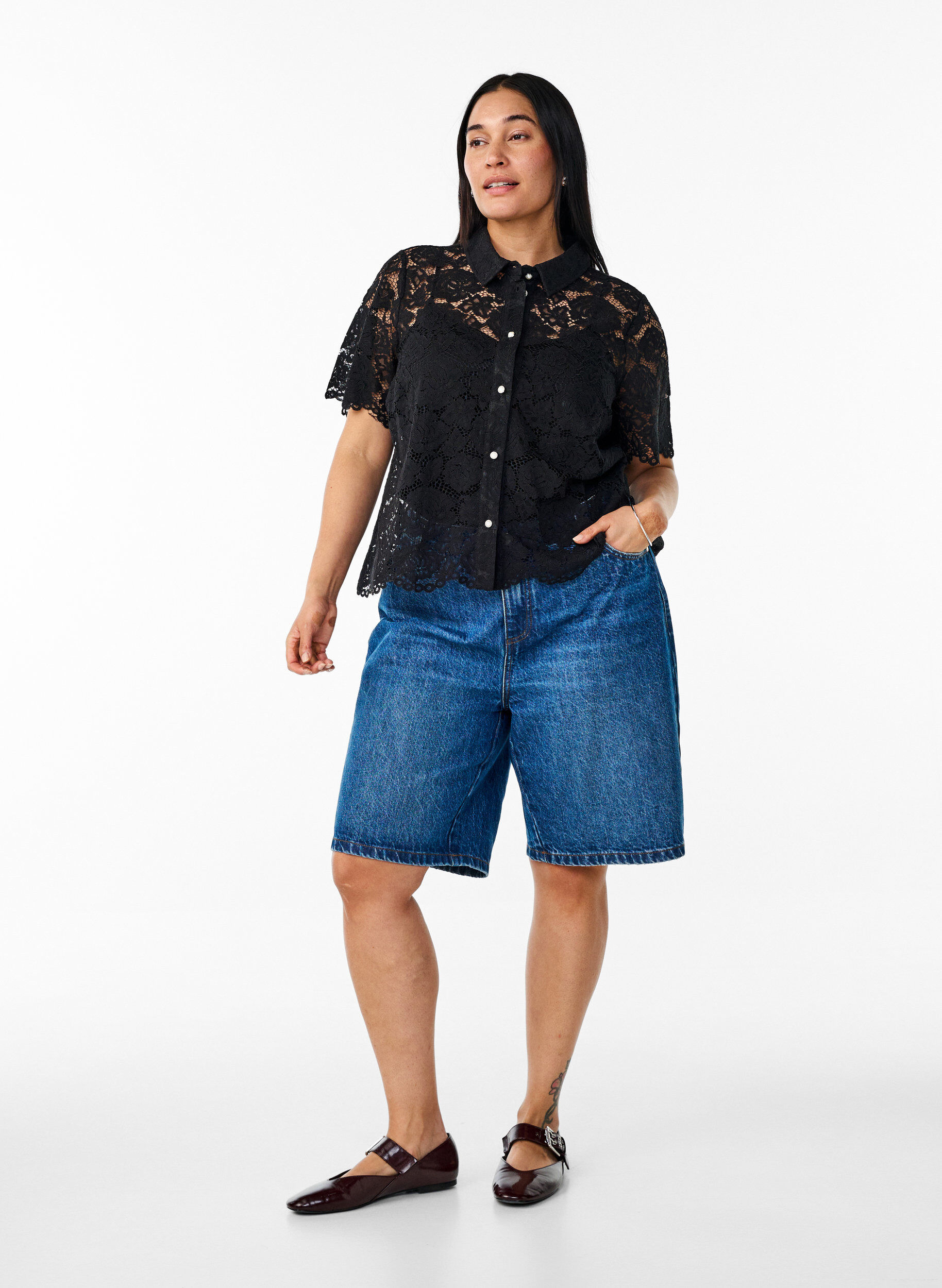 Zizzifashion Lace shirt blouse with pearl buttons, Black, Model image number 1