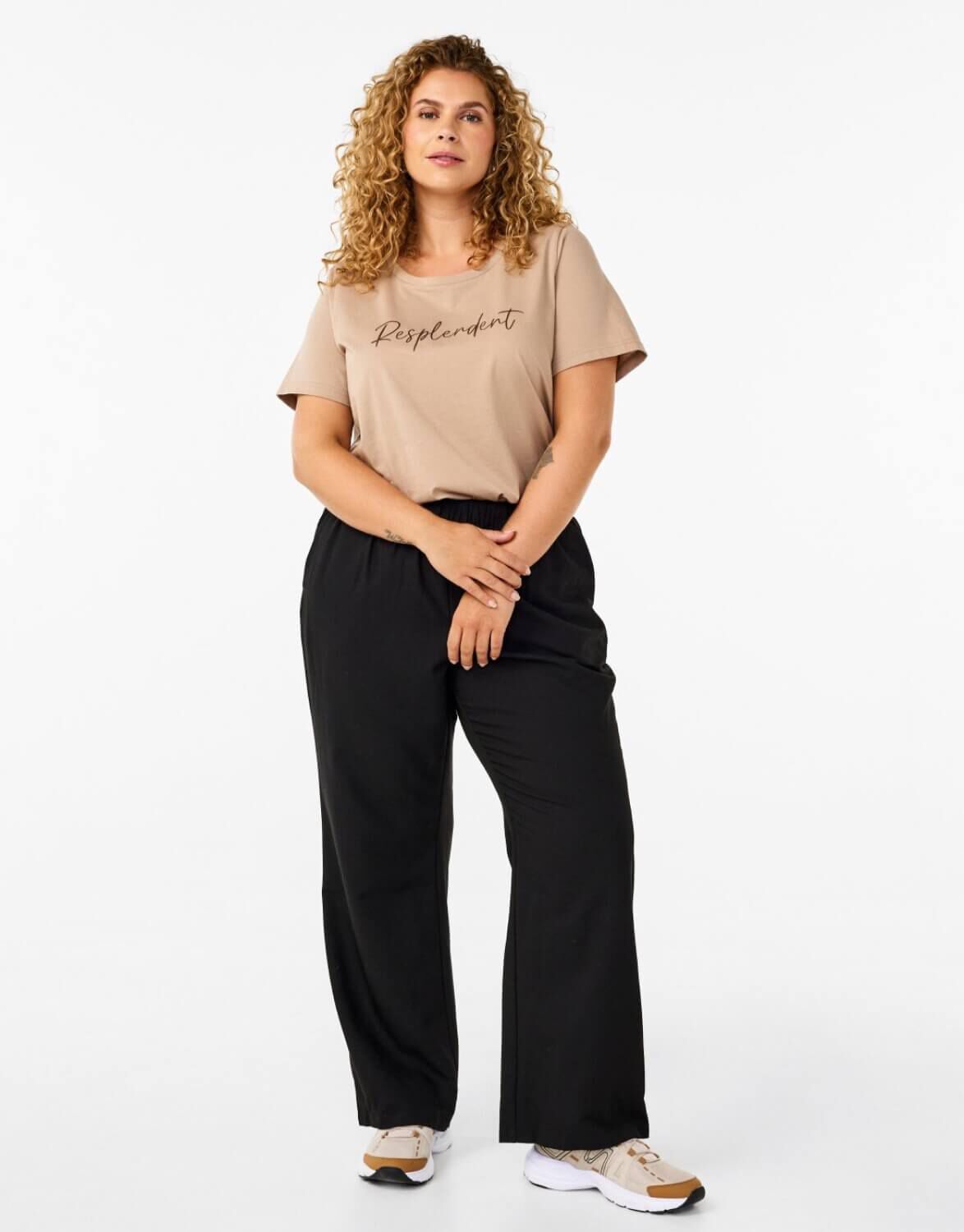 Wide leg trousers