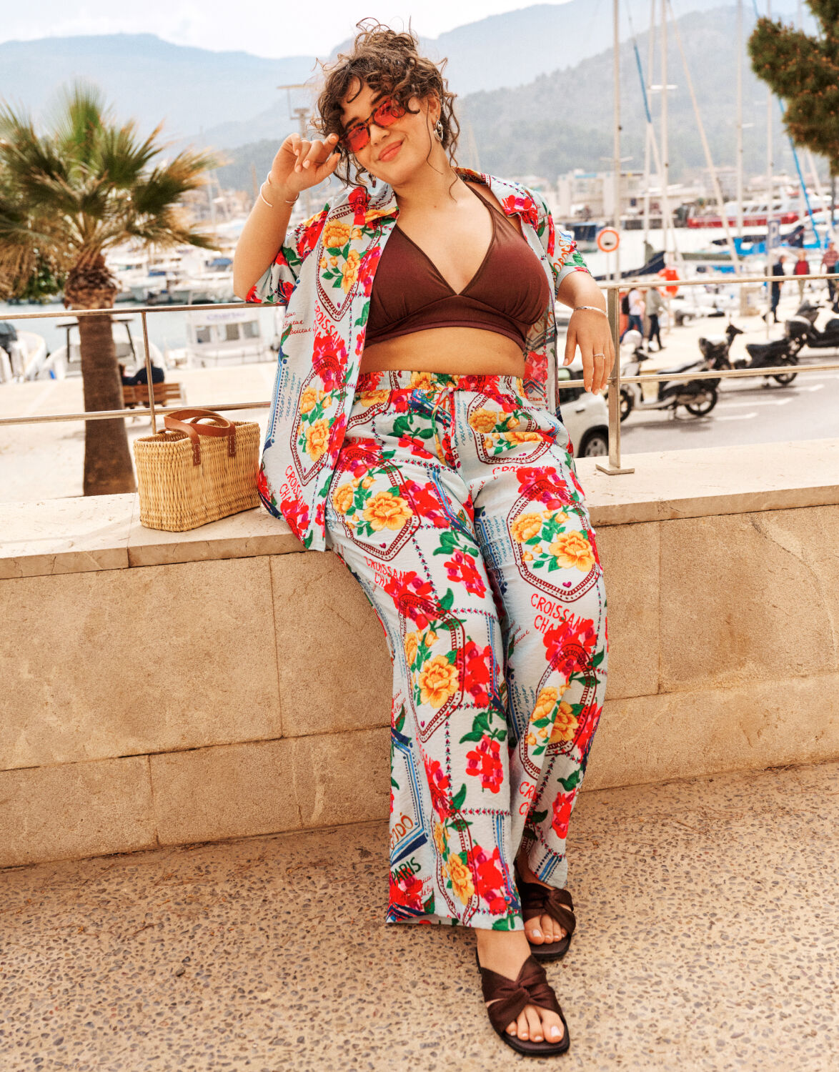 Beige women&acute;s clothing